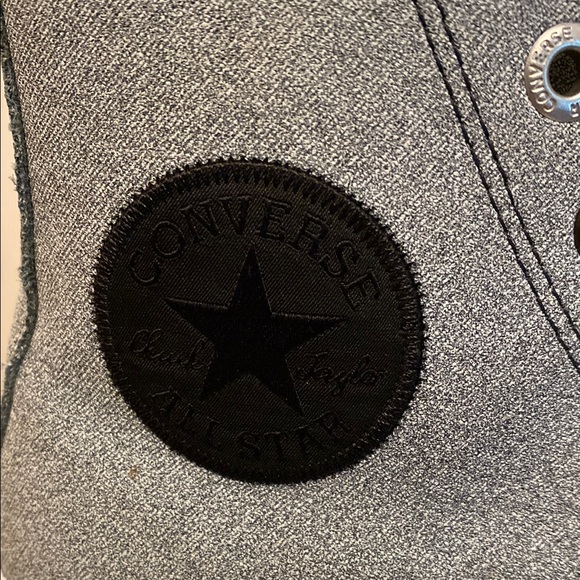 Converse - Picture 2 of 3